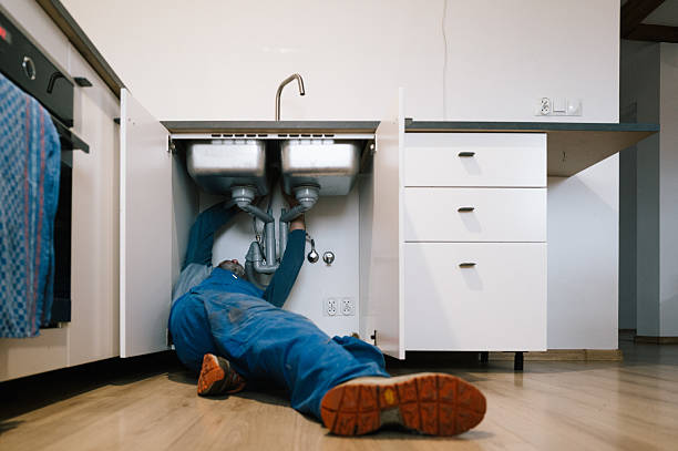 Professional Leak Detection technician working in Plympton, MA